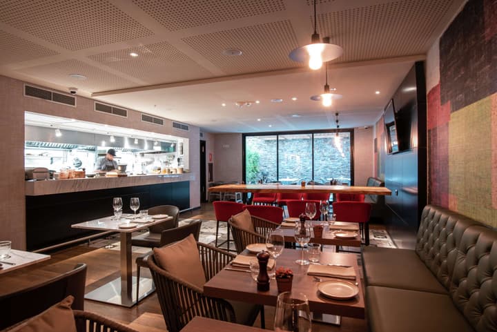 SORO Montevideo, Curio Collection by Hilton