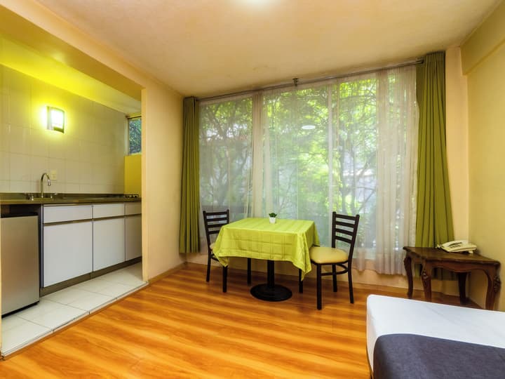 Capital O Hotel Suites Marne, Mexico City