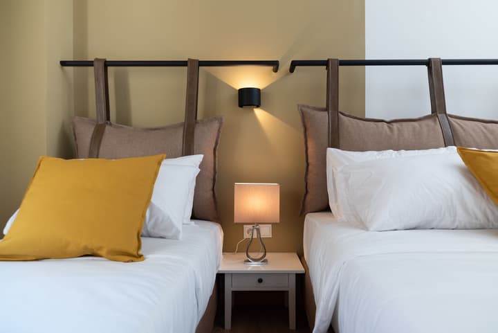 Hotel Tier