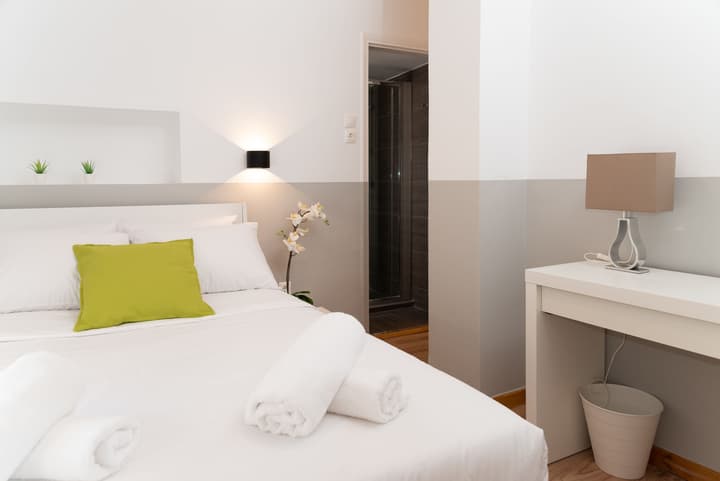 Hotel Tier
