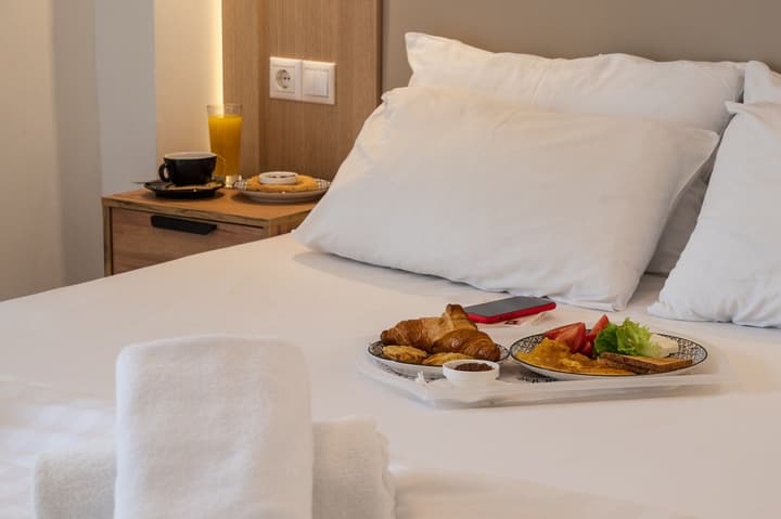 Hotel Tier