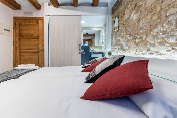 Hostal 977