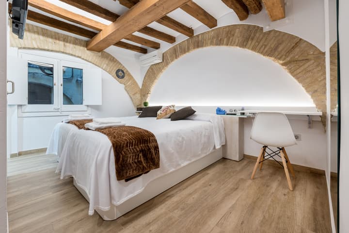 Hostal 977