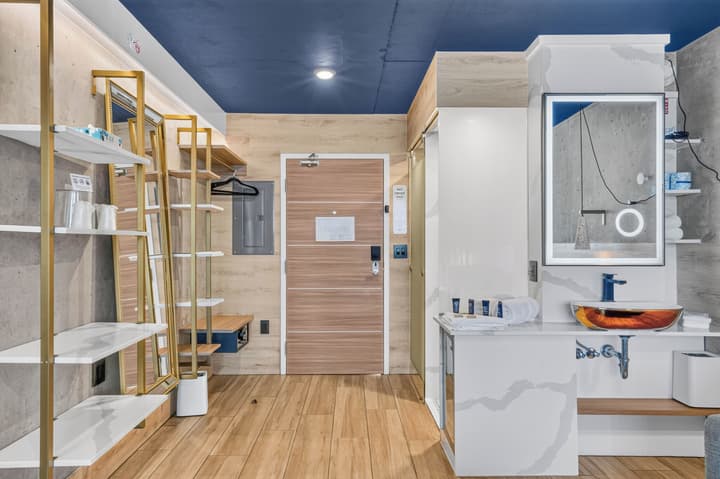 Kompose Boutique Hotel