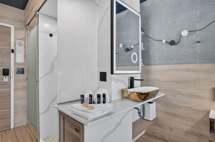 Kompose Boutique Hotel