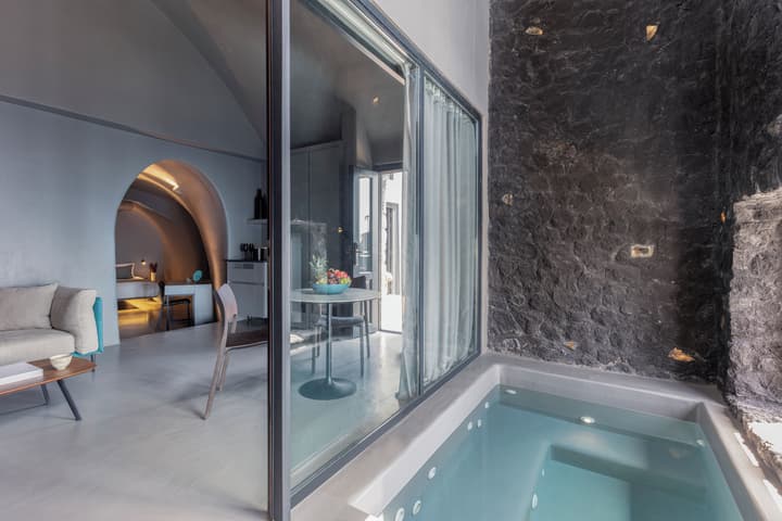Kivotos Santorini - Preferred Hotels & Resorts