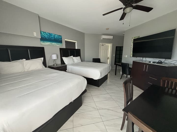 Grace Bay Suites