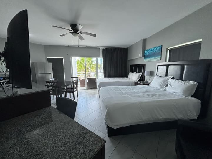 Grace Bay Suites