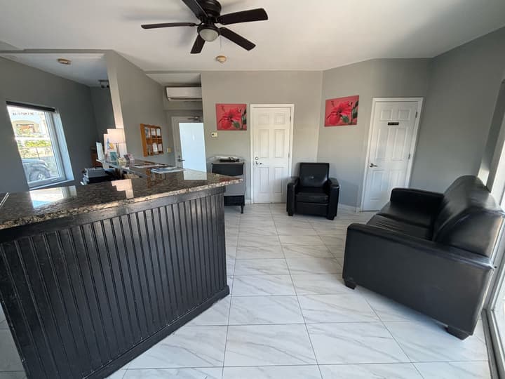 Grace Bay Suites