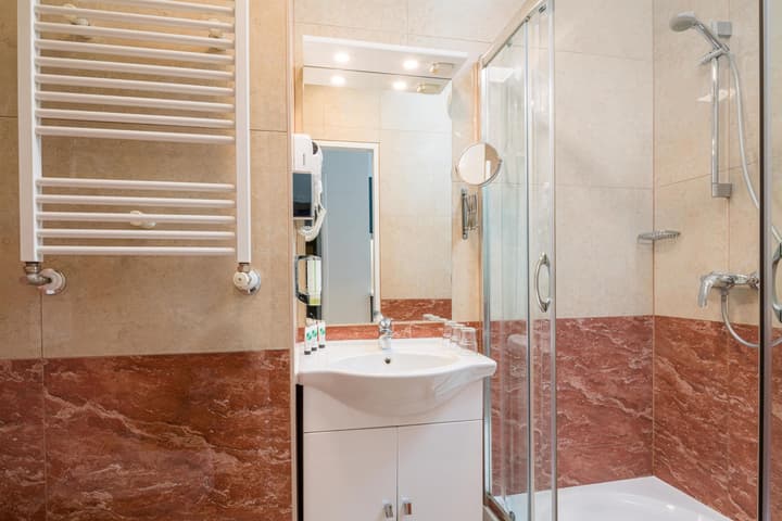 Best Western Plus Celebrity Suites