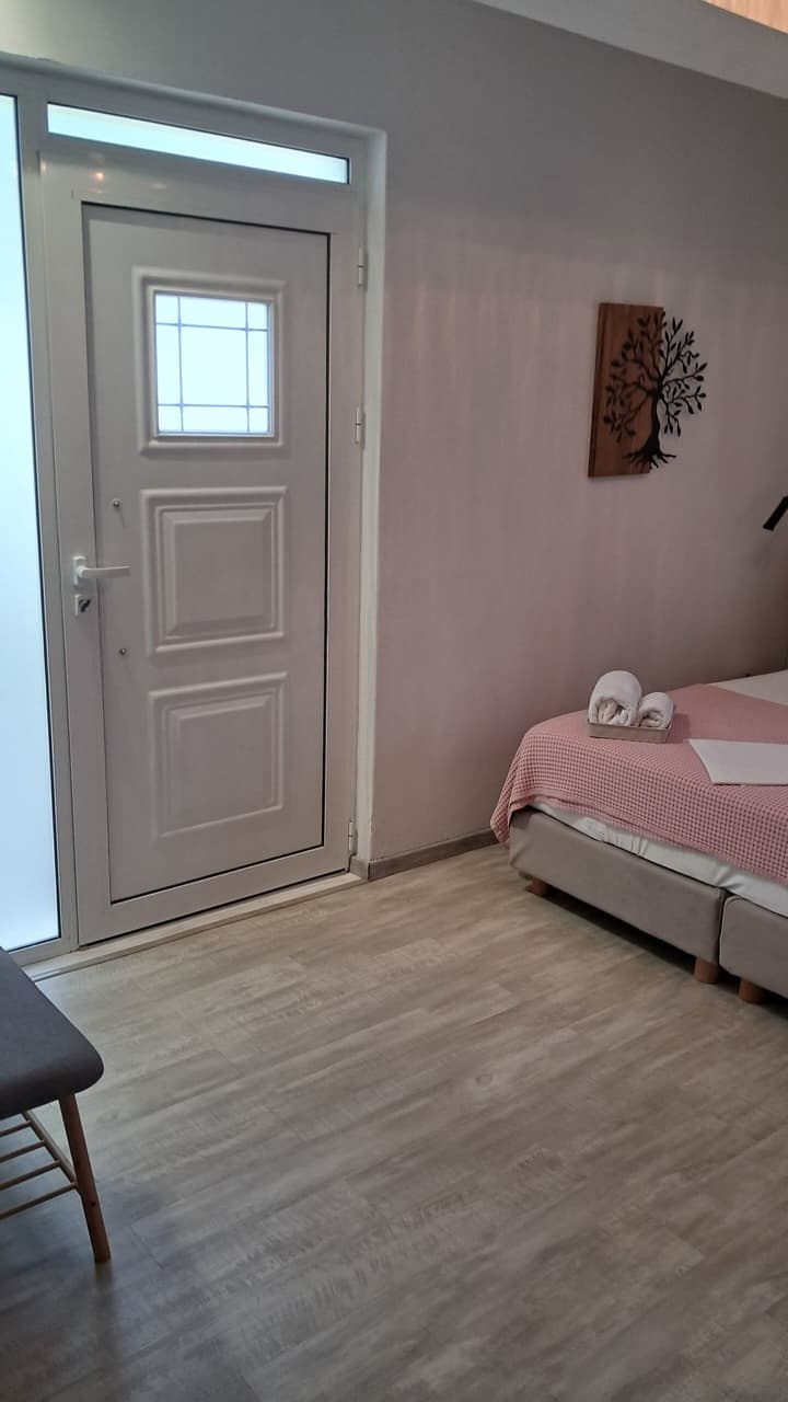 Carpe Diem Apartments By Athens Airport