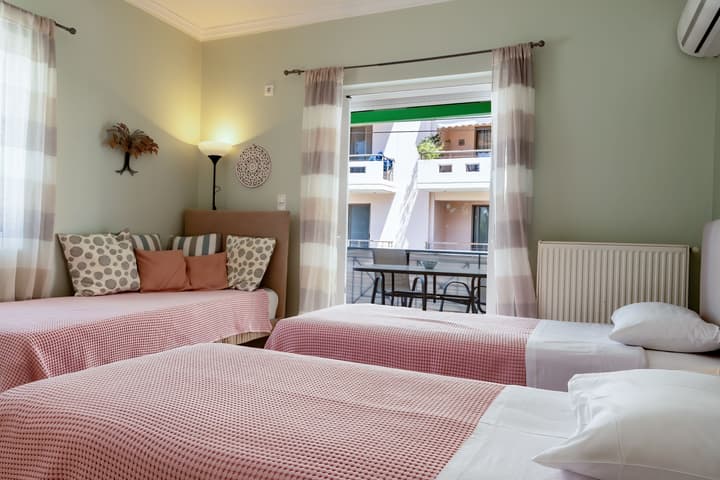 Carpe Diem Apartments By Athens Airport