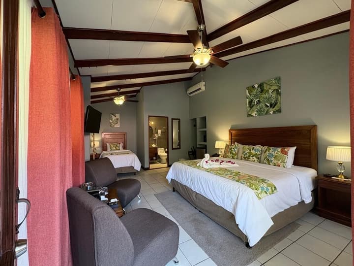 Hotel Playa Espadilla