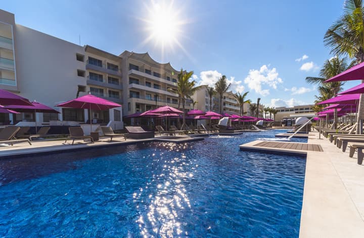 Planet Hollywood Cancun Adult Scene by Royalton, An Autograph Collection® All-Inclusive Resort - Adults Only