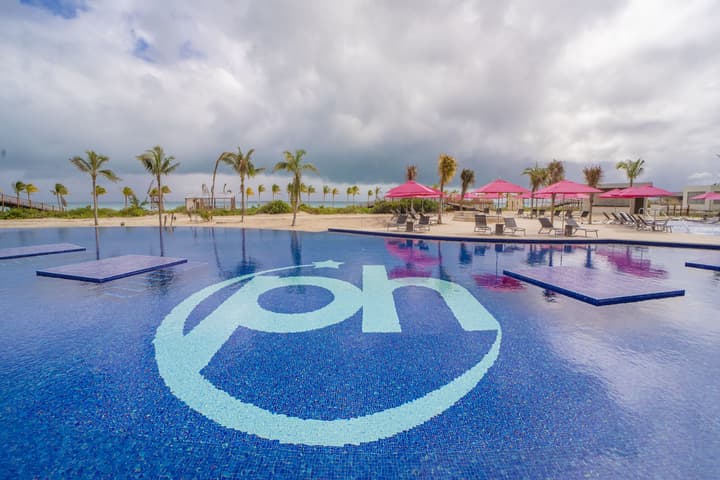 Planet Hollywood Cancun Adult Scene by Royalton, An Autograph Collection® All-Inclusive Resort - Adults Only