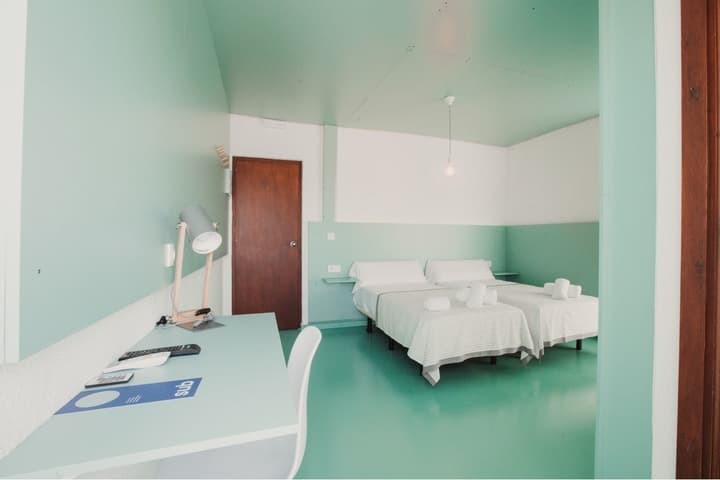 SubUp Hostel
