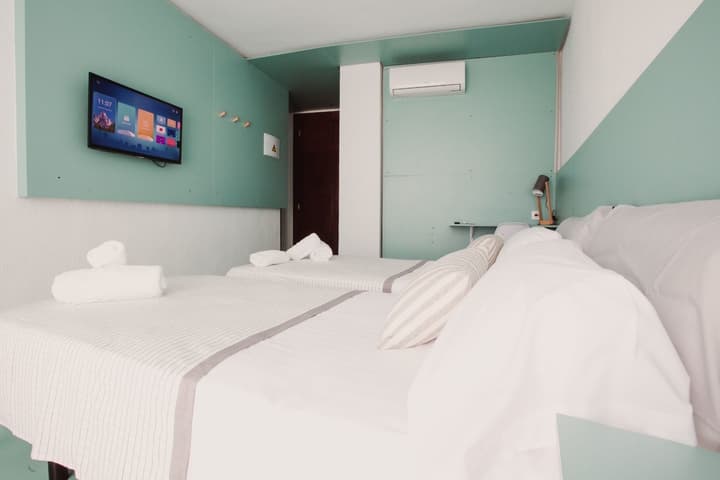 SubUp Hostel