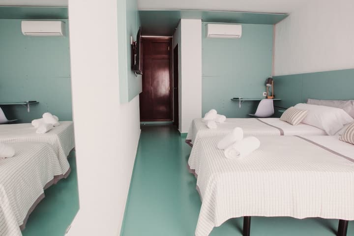 SubUp Hostel