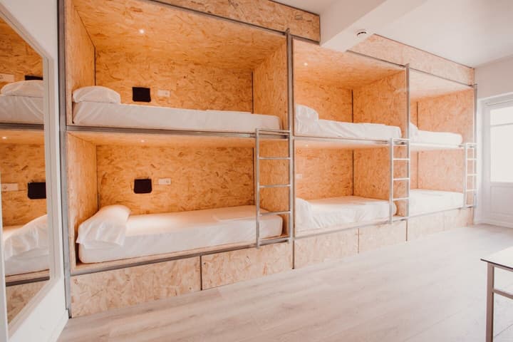 SubUp Hostel