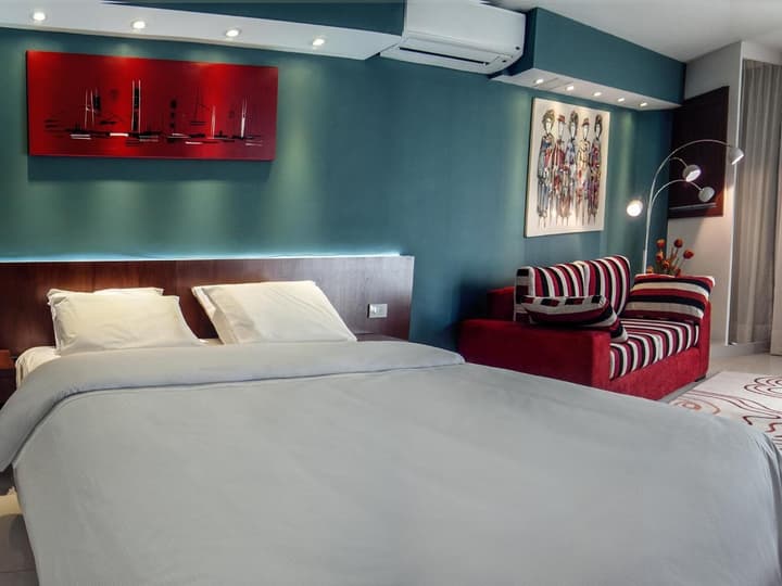 Shoshana Hotel Boutique