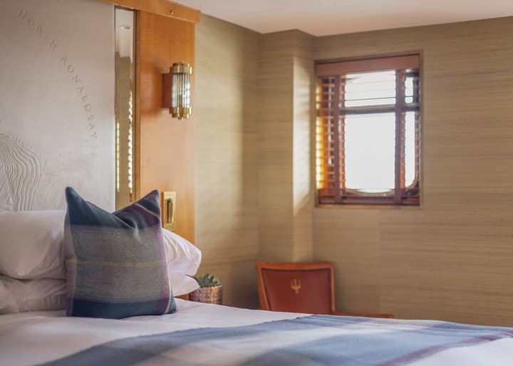 Fingal - A Luxury Floating Hotel
