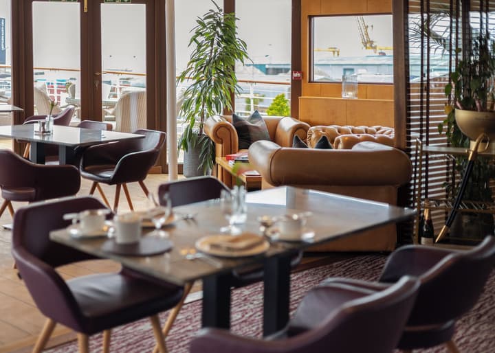Fingal - A Luxury Floating Hotel