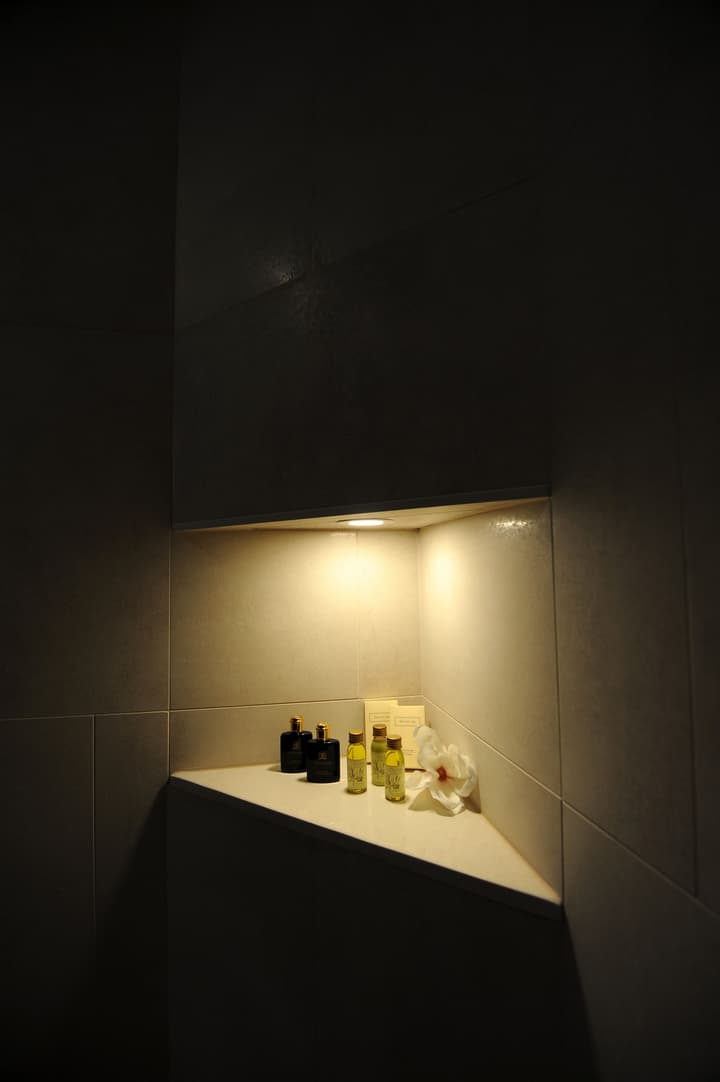 Silver & Gold Luxury Rooms