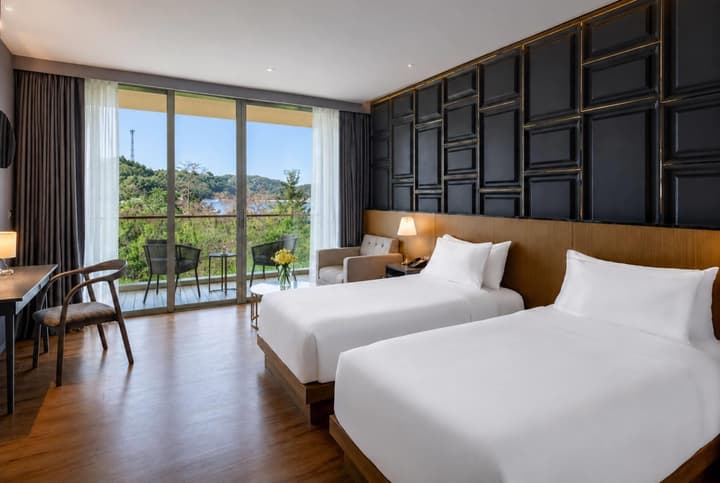 Wyndham Grand Nai Harn Beach Phuket