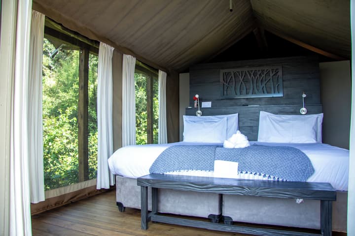 Ndhula Luxury Tented Lodge