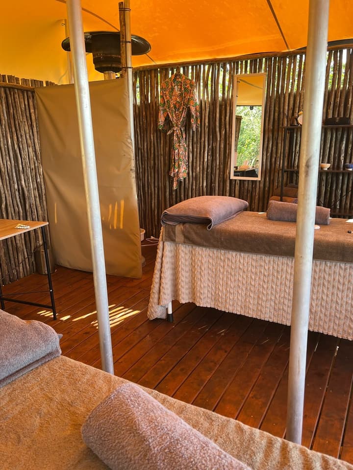 Ndhula Luxury Tented Lodge