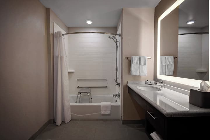 Staybridge Suites Holland by IHG