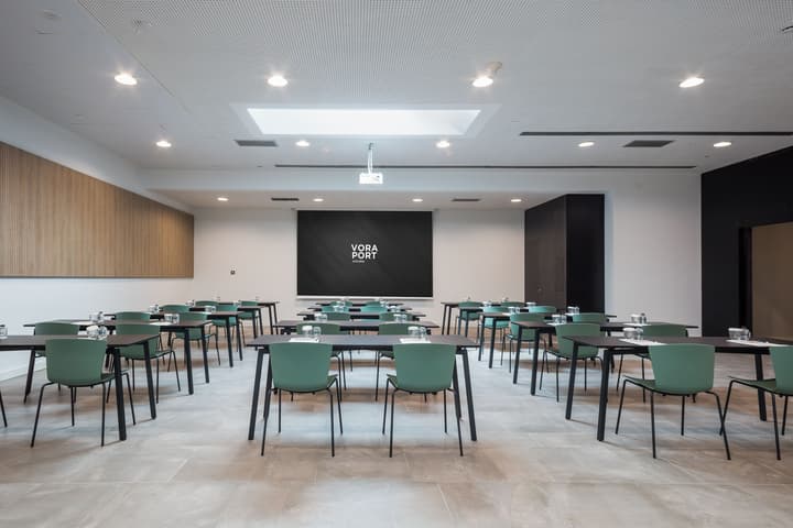 Hotel Acta Voraport