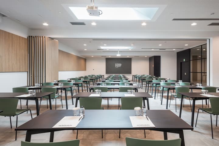 Hotel Acta Voraport
