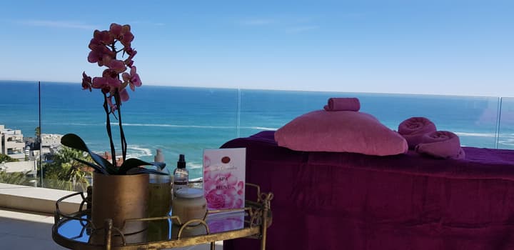 The Clarendon - Bantry Bay