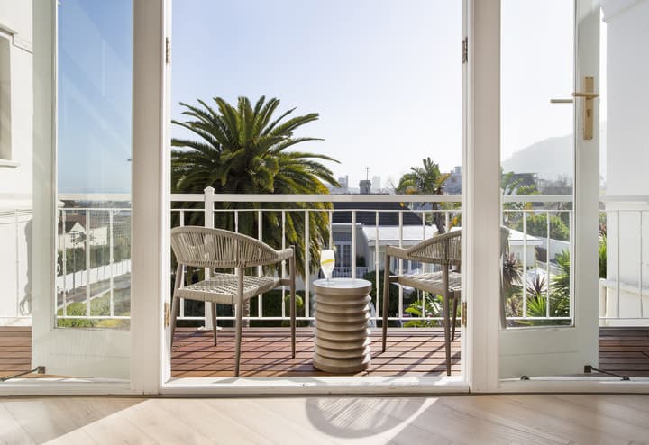 The Clarendon - Fresnaye