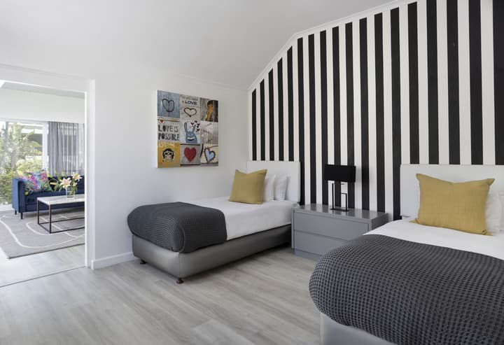 The Clarendon - Fresnaye