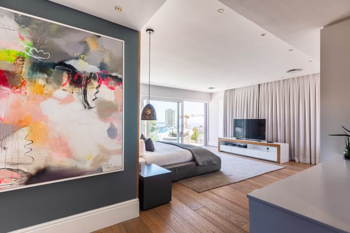 The Clarendon - Fresnaye