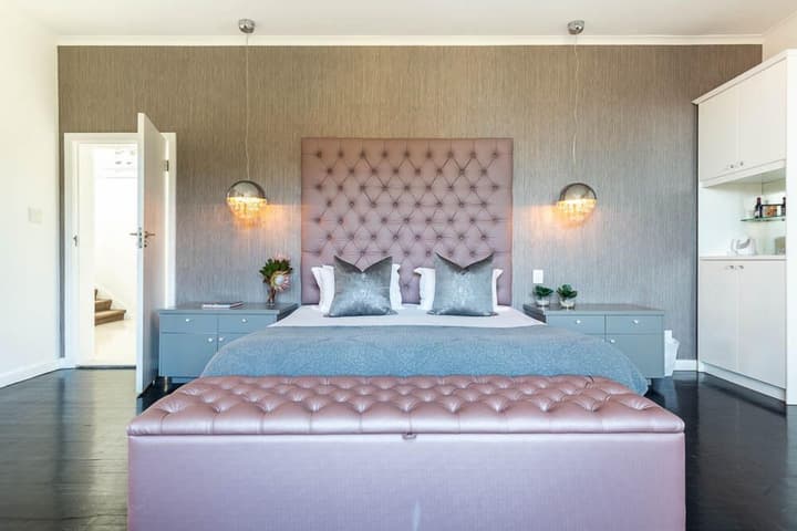 The Clarendon - Fresnaye