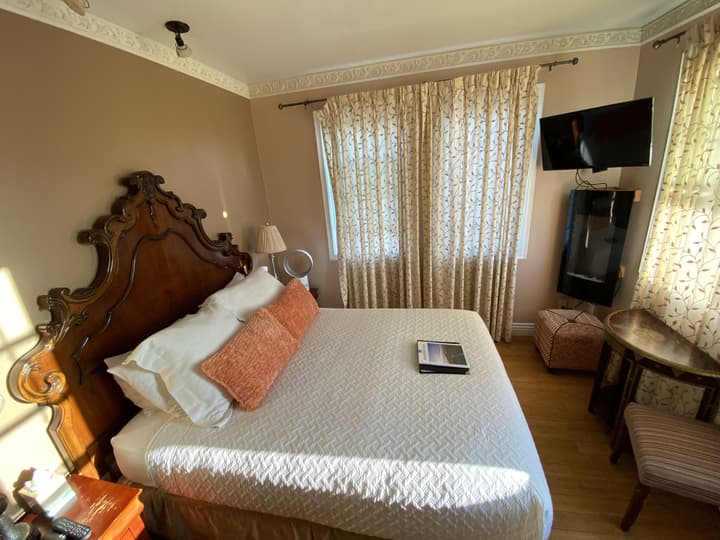 Hotel 1110 - Adults Only
