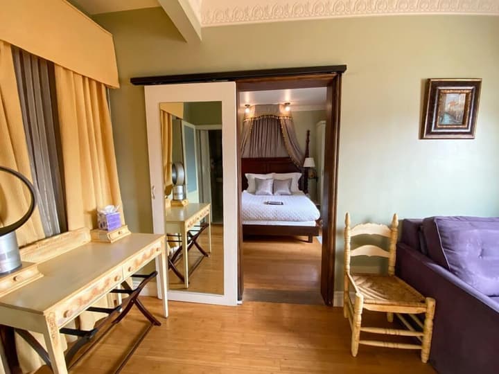 Hotel 1110 - Adults Only