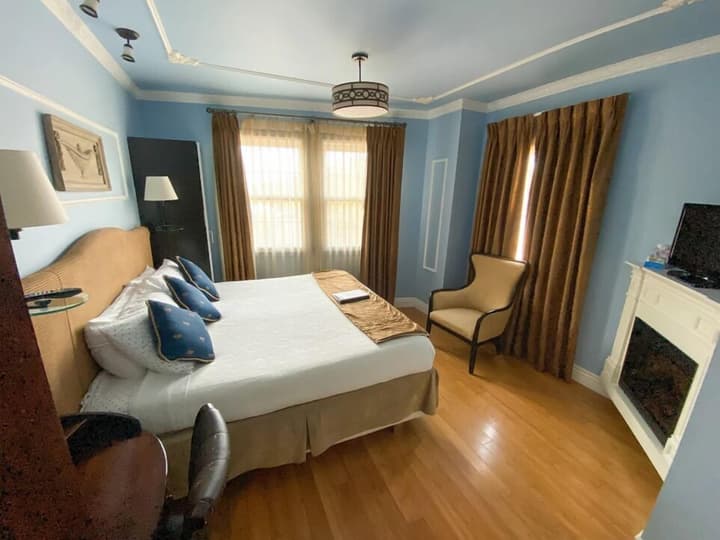 Hotel 1110 - Adults Only