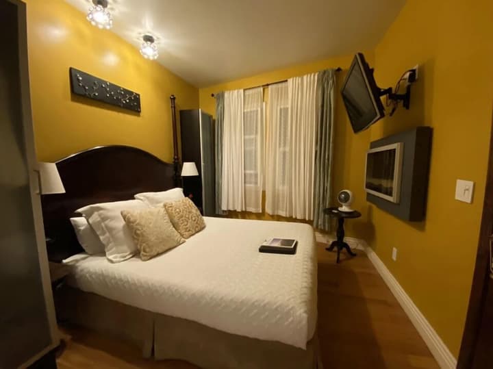 Hotel 1110 - Adults Only
