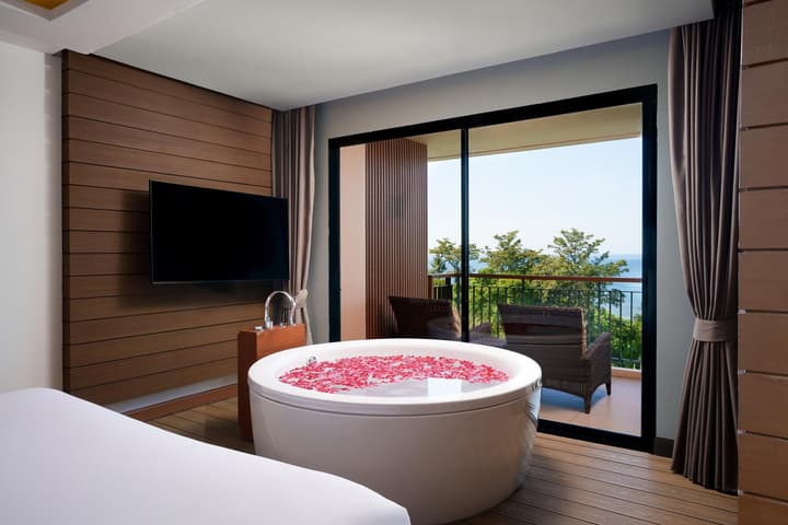 Novotel Phuket Kata Avista Resort And Spa