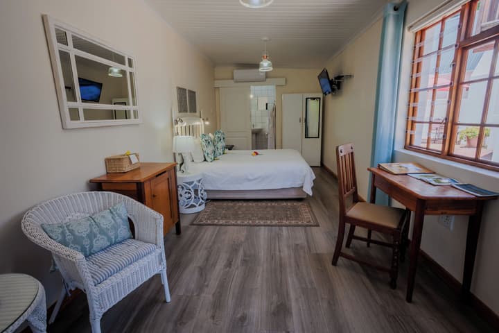 Aan de Oever Guesthouse