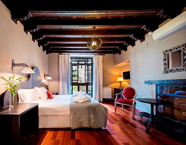 Palacio Mariana Pineda Hotel