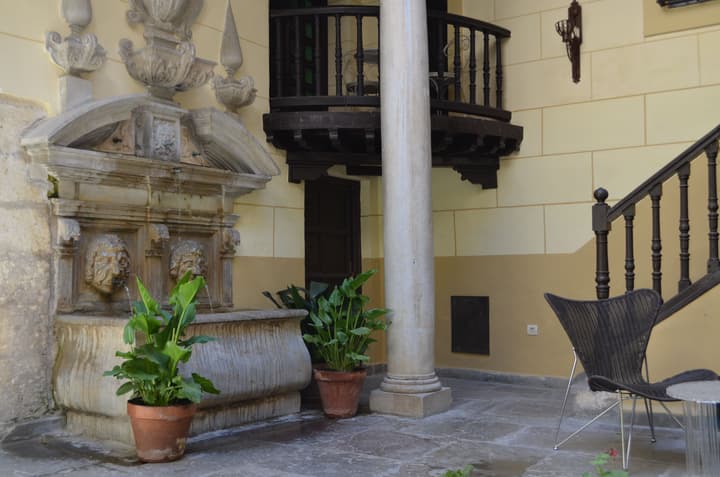 Palacio Mariana Pineda Hotel