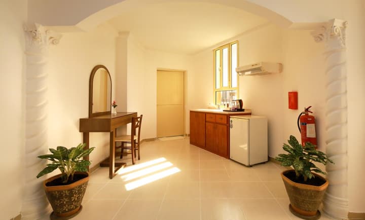 Lavilla Hotel