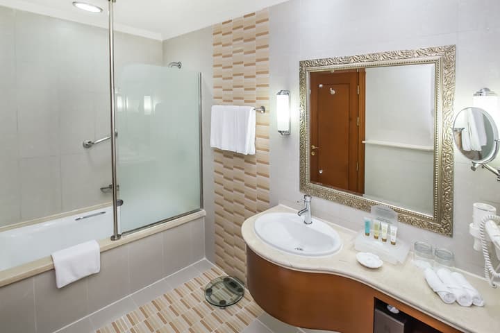 Sunday Hotel Holiday International Dubai