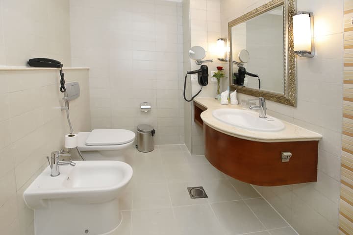 Sunday Hotel Holiday International Dubai