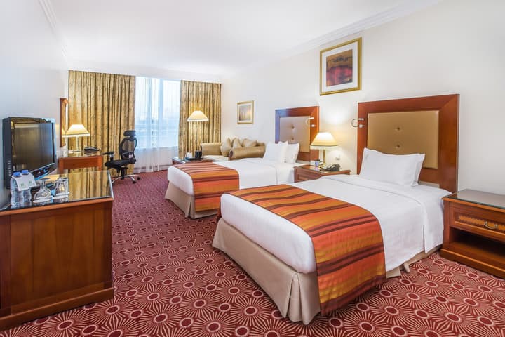 Sunday Hotel Holiday International Dubai